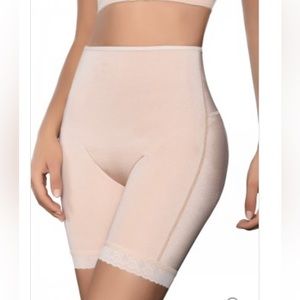 Vedette Mid Thigh high rise shaping shorts size Medium (36) colombian